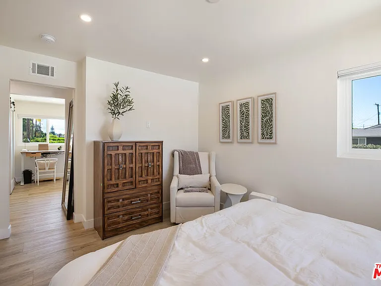 12831 Red Hill Ave — Photo 30
