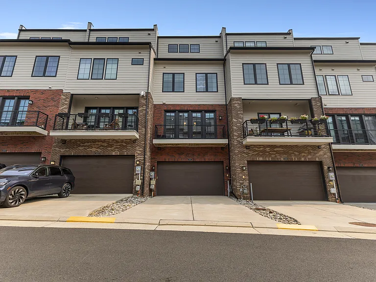 11731 Paysons Way — Photo 38