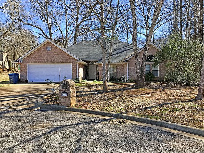 1st image of 1319 Corey Dr