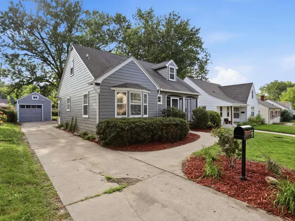 915 S 4th Ave, Sioux Falls, SD 57104