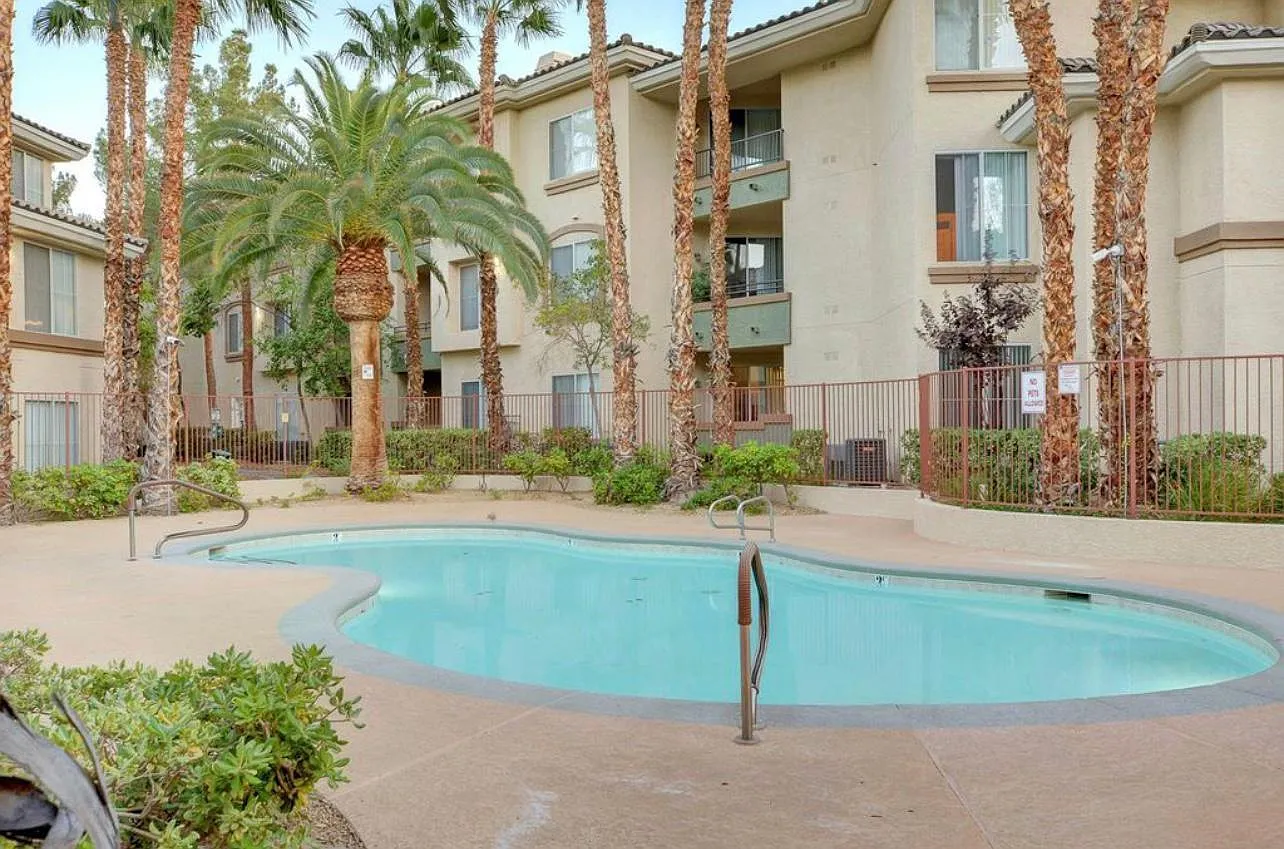 7127 S Durango Dr — Photo 3