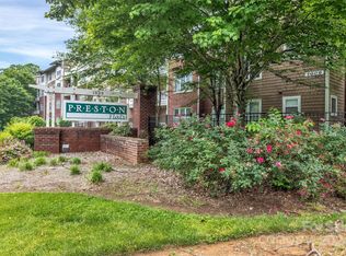 1000 E Woodlawn Rd APT 322, Charlotte, NC