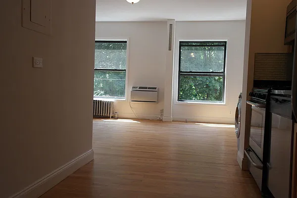 Rented by Voro, LLC | media 4