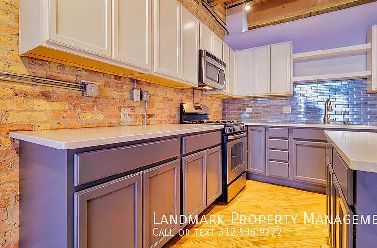 375 W Erie St #403 — Photo 7