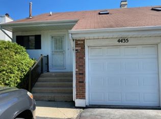 4435 Bell Ln, Hanover Park, IL