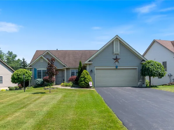 1104 Twin Leaf Ter, Webster, NY 14580