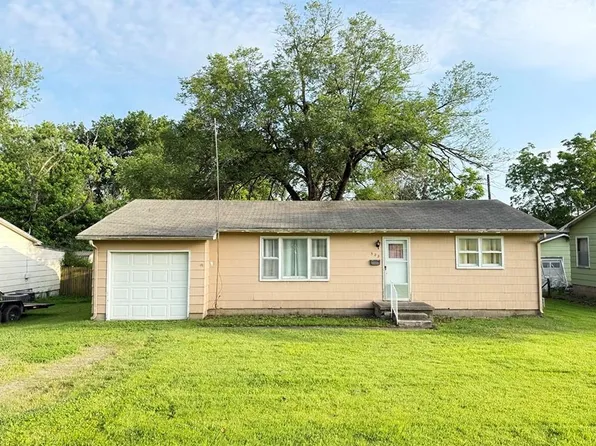 322 W Lafayette St, El Dorado Springs, MO 64744