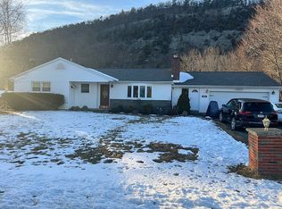 1065 Blue Ridge Ave, Matamoras, PA 18336