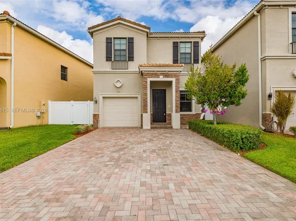 771 NE 191st St, Miami, FL 33179