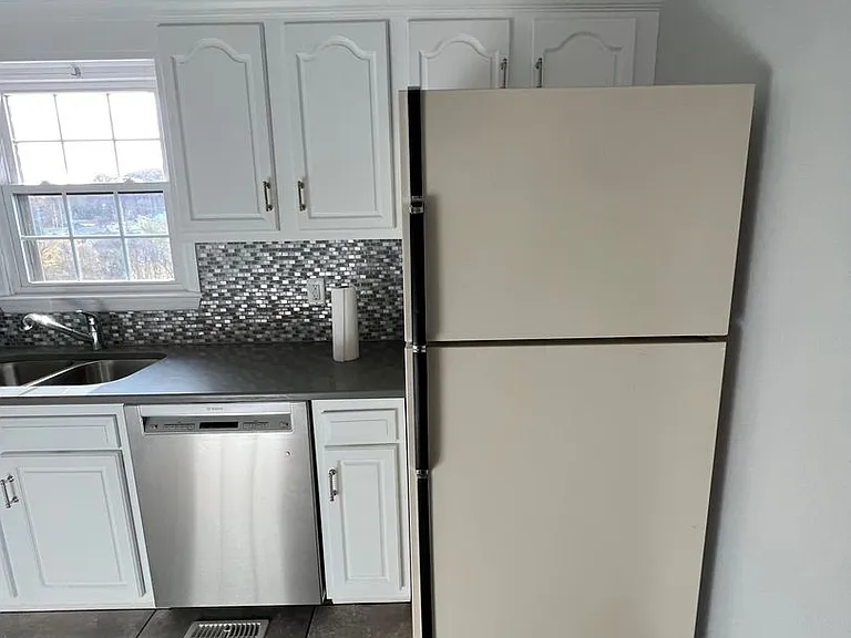 604 Phoenix Ct — Photo 23