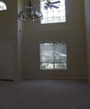 5th image of 16596 Meadow Oaks Dr