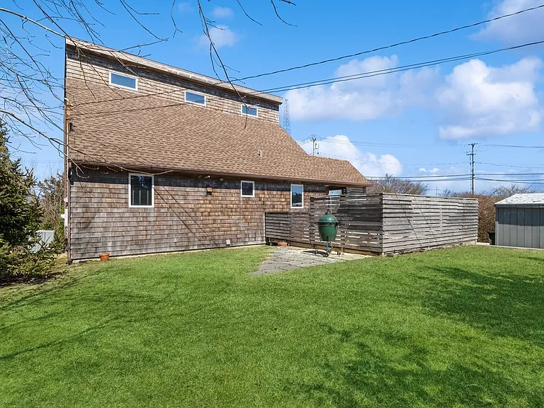 1919 Montauk Hwy — Photo 2