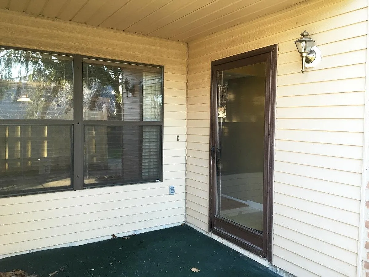 2 bed, 1229 sqft, $1,650 — Photo 2