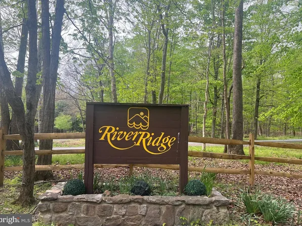 Butterfly Ln, Great Cacapon, WV 25422