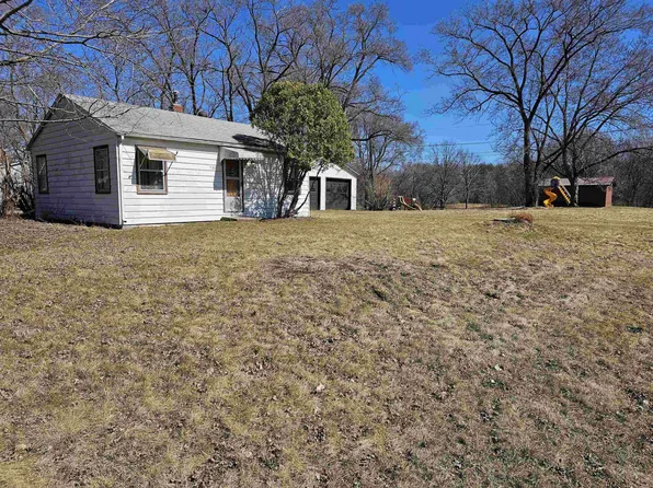 701 Shirley St, Waterloo, IA 50707