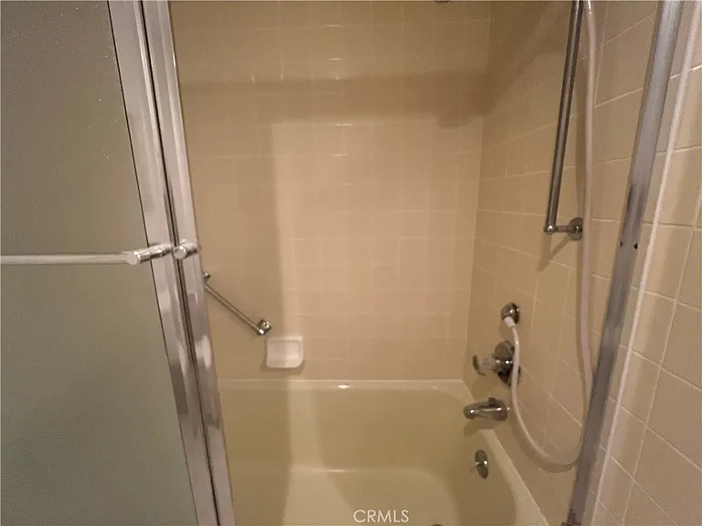 391 Avenida Castilla #O — Photo 27
