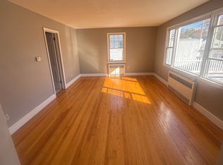 116 Goldenrod Ave FLOOR 1, Bridgeport, CT 06606