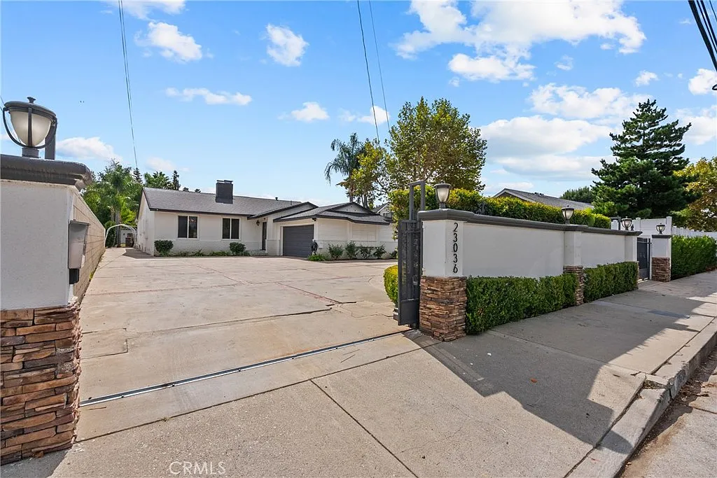 4 bed, 3000 sqft, $7,500 — Photo 1