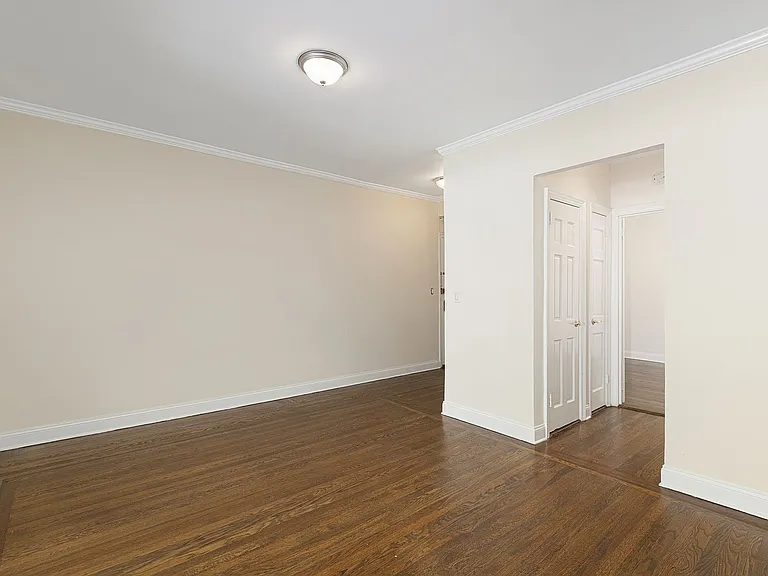 310 E 75th St #4G — Photo 4