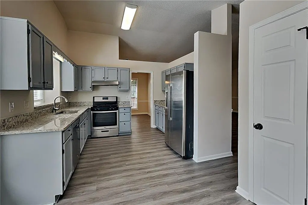 3 bed, 2.0 bath, 1708 sqft, $1,890 — Photo 4