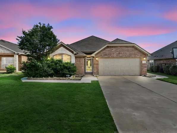 945 Jodie Dr, Weatherford, TX 76087