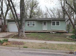 3326 SW Westwood Dr, Topeka, KS 66614