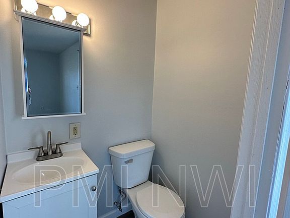 5th image of 5370 Plaza Ave