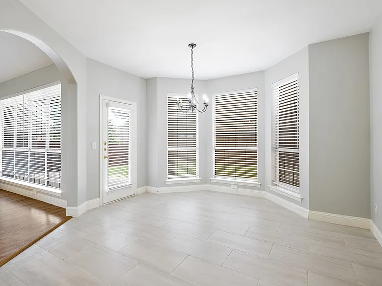 4804 Appleridge Dr — Photo 9