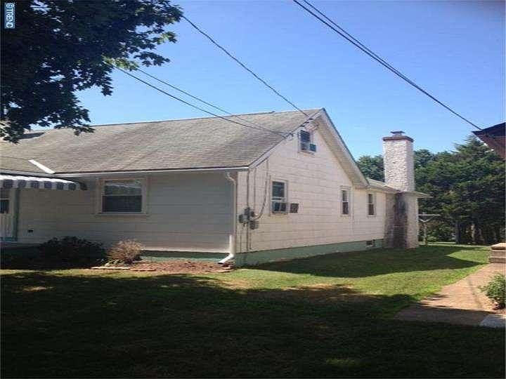 2nd image of 433 Washington St