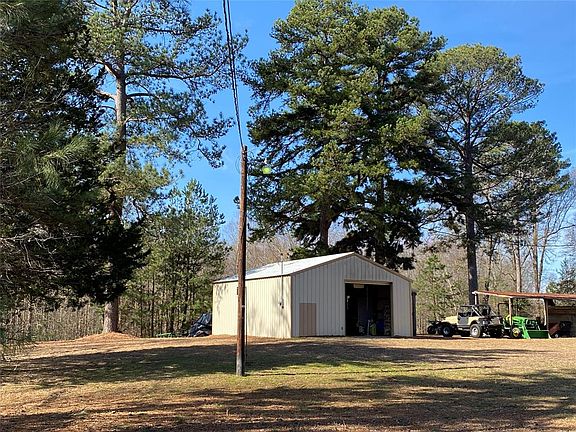 3rd image of 819 County Road 1147