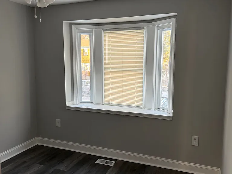 1271 Limit Avenue W Bath #750 — Photo 14