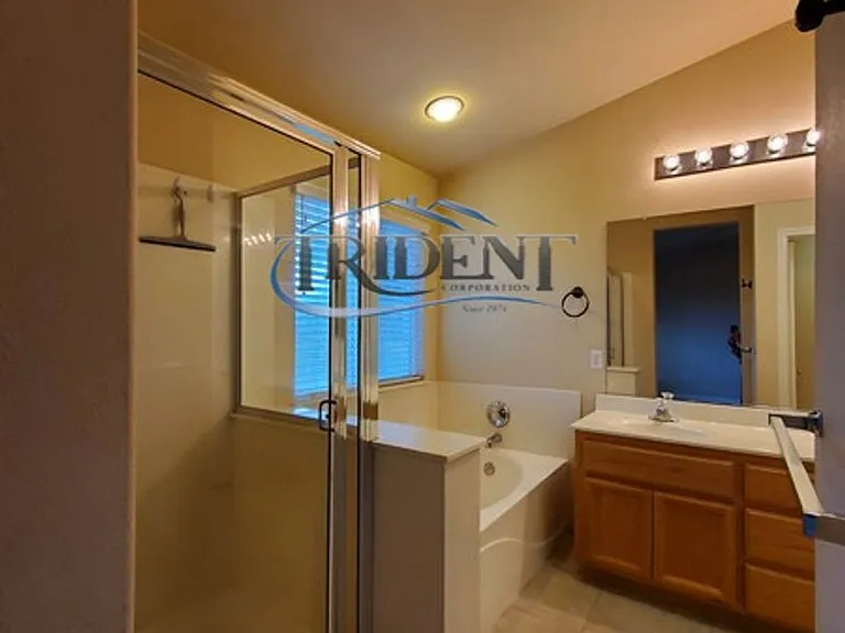 1221 Plumas Links St — Photo 12