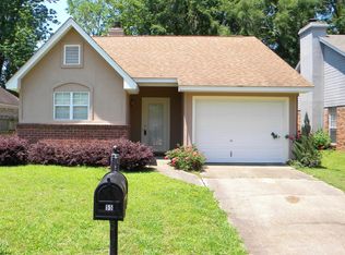 55 Lamplighter Rd, Pearl, MS 39208