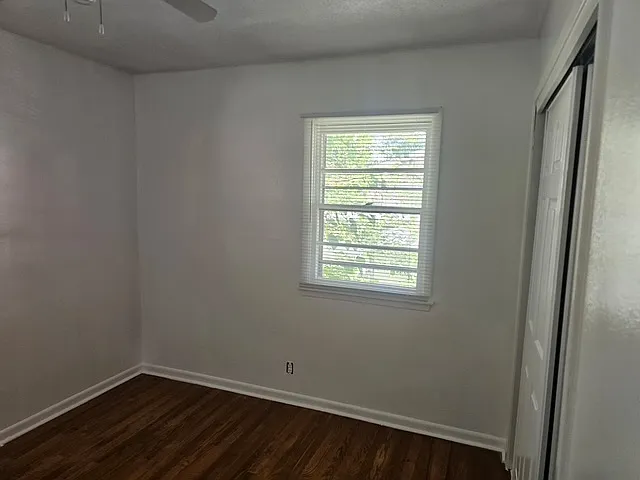206 NE Sherman Dr — Photo 7