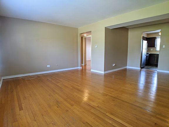 3rd image of 215 W Johnson St APT 1A