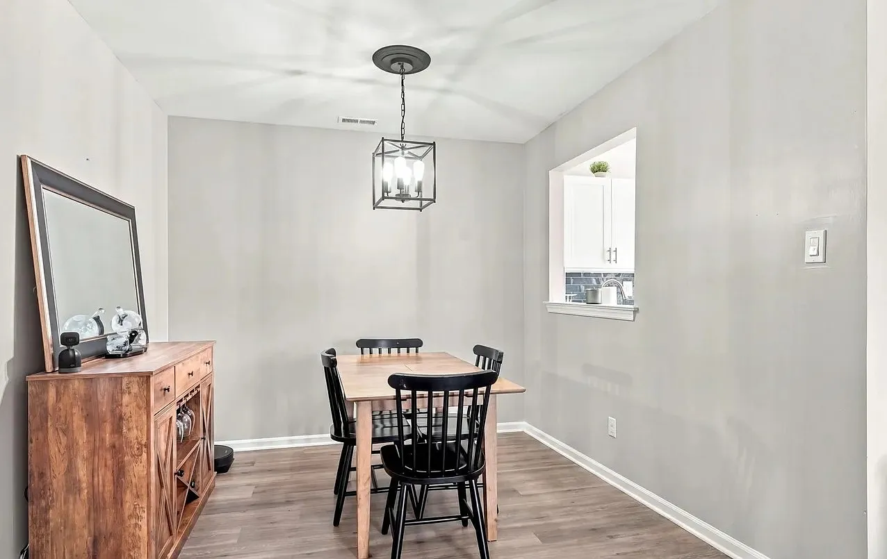 2 bed, 1022 sqft, $2,400 — Photo 1
