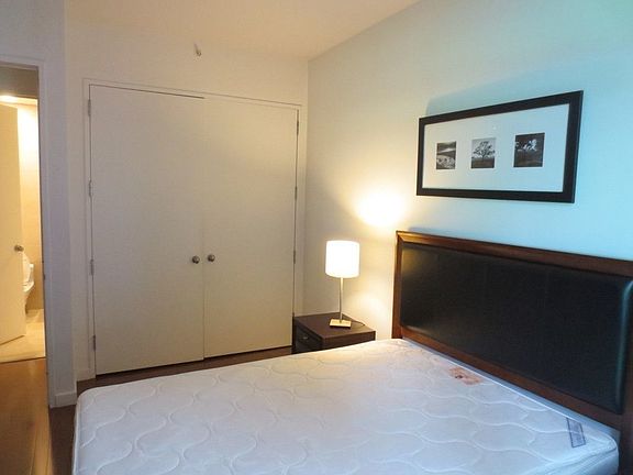 4th image of 1600 Broadway #8EE