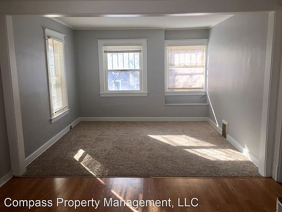 2nd image of 865 Crosby St NW #2