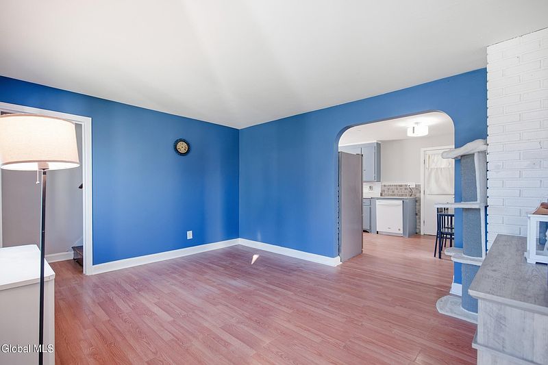 5th image of 1718 Dorsett Street