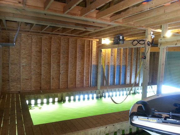 End slip with boat lift