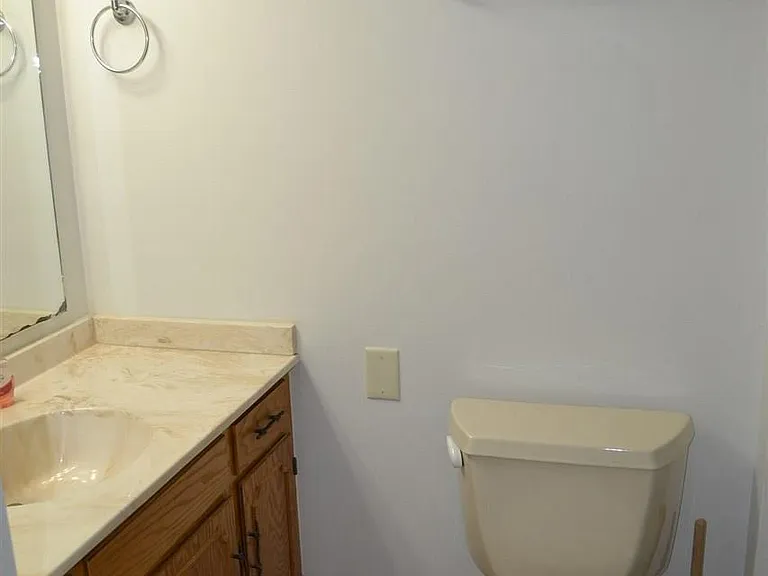 15 Englewood Dr — Photo 20
