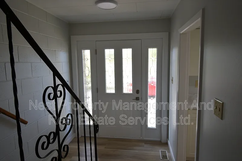3 bed, 1.5 bath, $1,795 — Photo 3