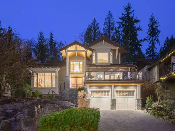 3402 Anne Macdonald Way, North Vancouver, BC V7G 2S7