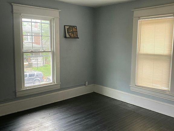 5th image of 1611 8th St SE