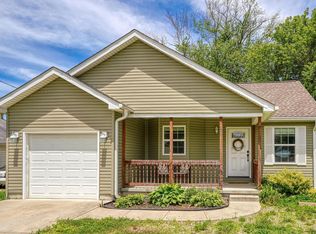 24 4th St, Buckeye Lake, OH 43008