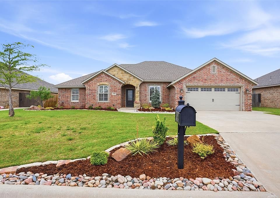 1st image of 3009 Stephanie Ln