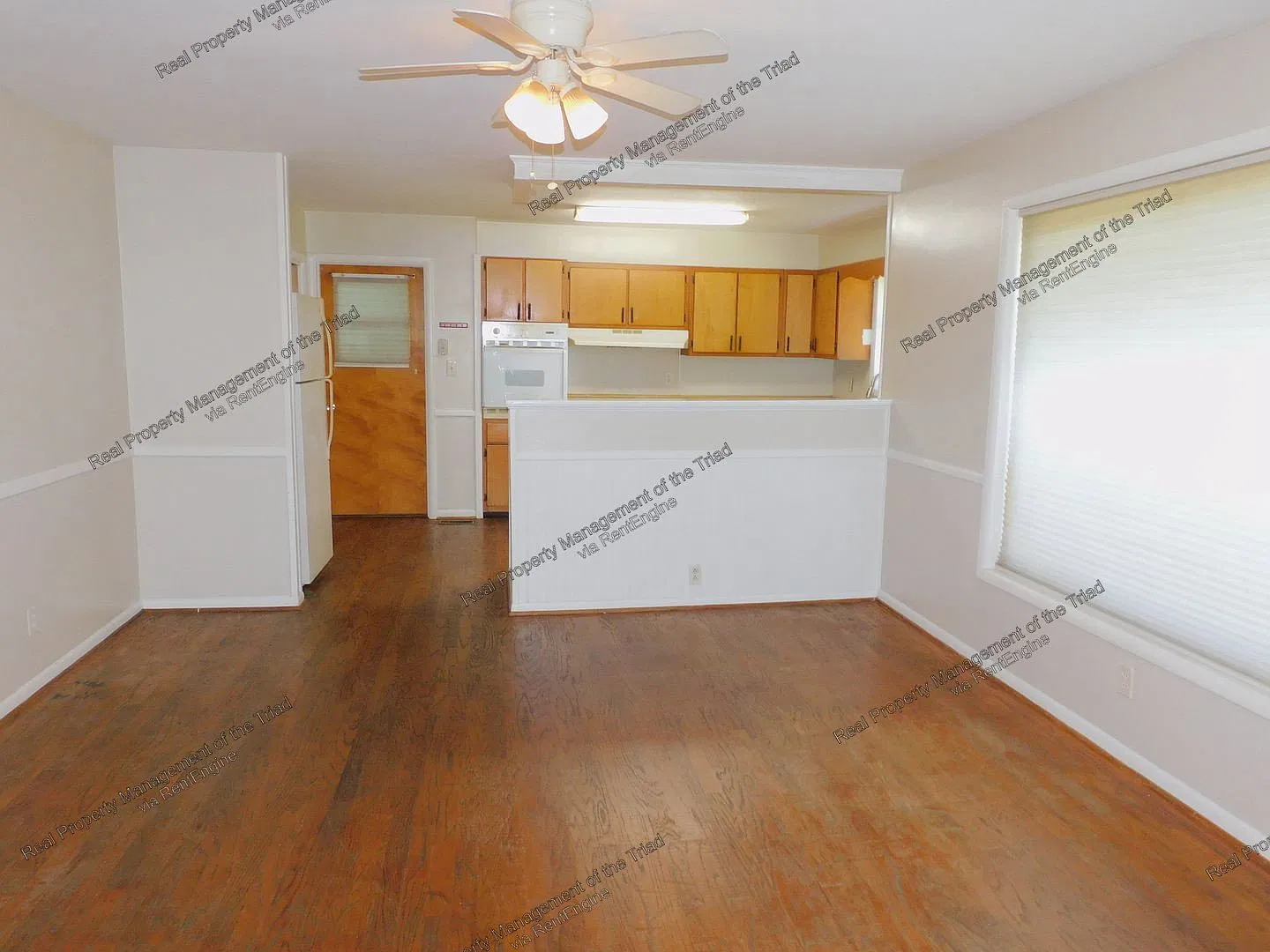 3 bed, 2.0 bath, 1867 sqft, $1,795 — Photo 2