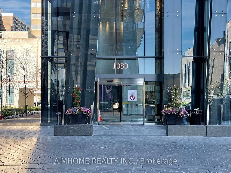 1080 Bay St #1403 — Photo 4