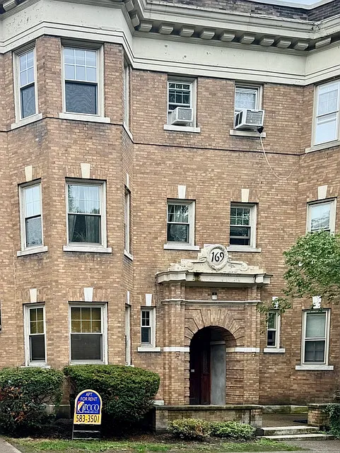 169 Mariner St #7