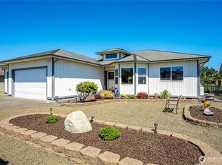 530 Canal Dr NE, Ocean Shores, WA